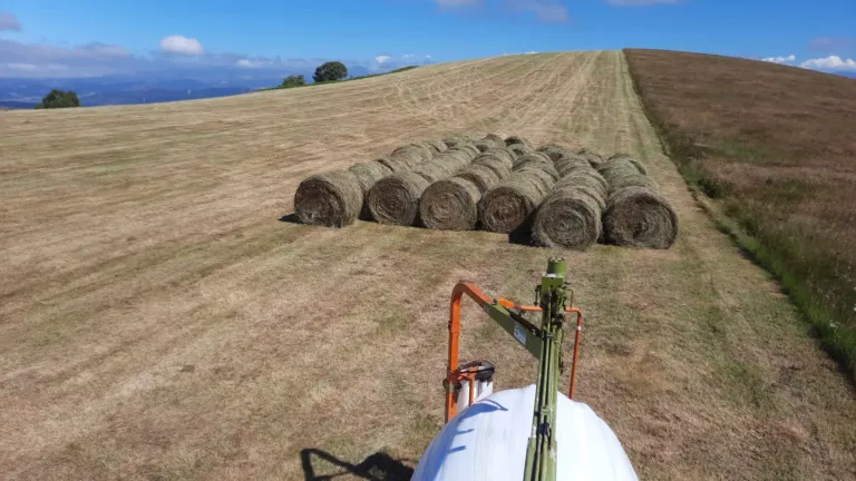 Máquina de campo trabajando